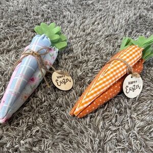 2 Country Primitive Fabric Carrot Bundles Easter Bowl Fillers 6 Total Carrots